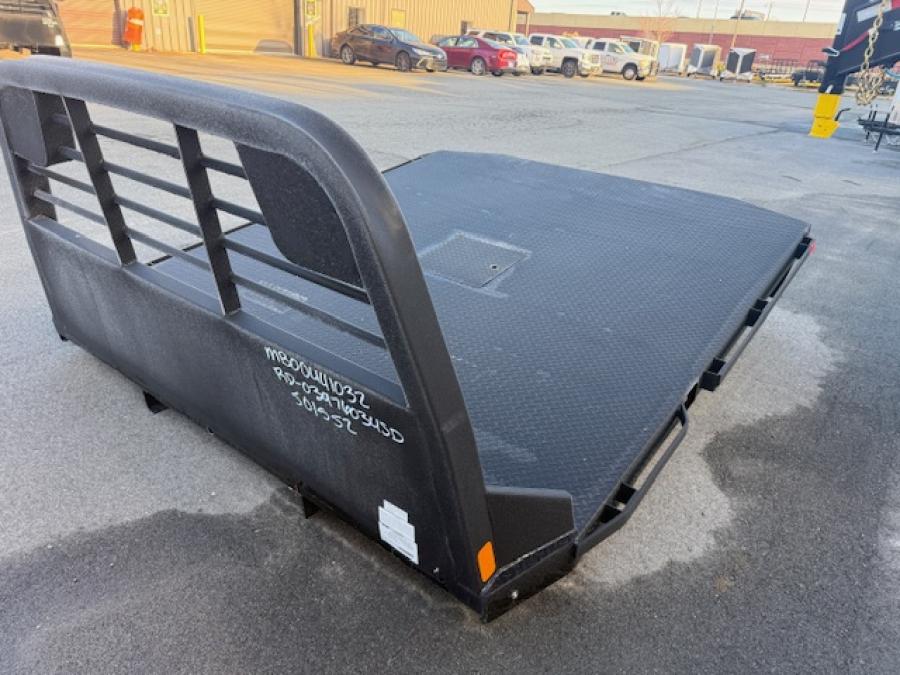 CM RD BED 94" L X 97" W X 60" CA X 34" RUNNERS Image 0