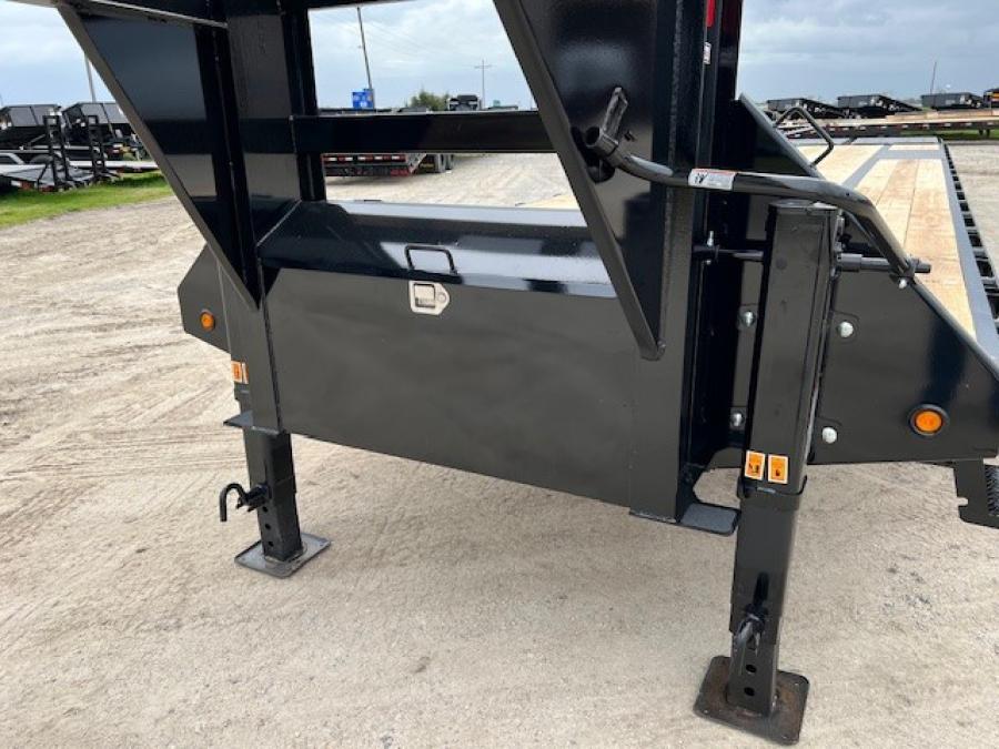 Big Tex 25GN, Gooseneck, 102" x 40', 25.9K, Dovetail, Mega Ramps Image 1