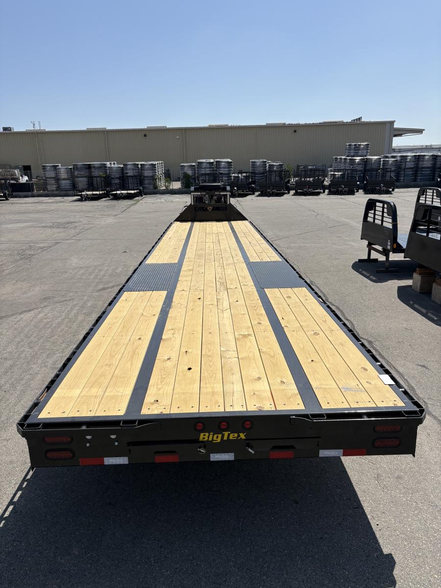 Big Tex 22GN, Gooseneck, 102" x 40', 23.9K, Straight Deck Image 1