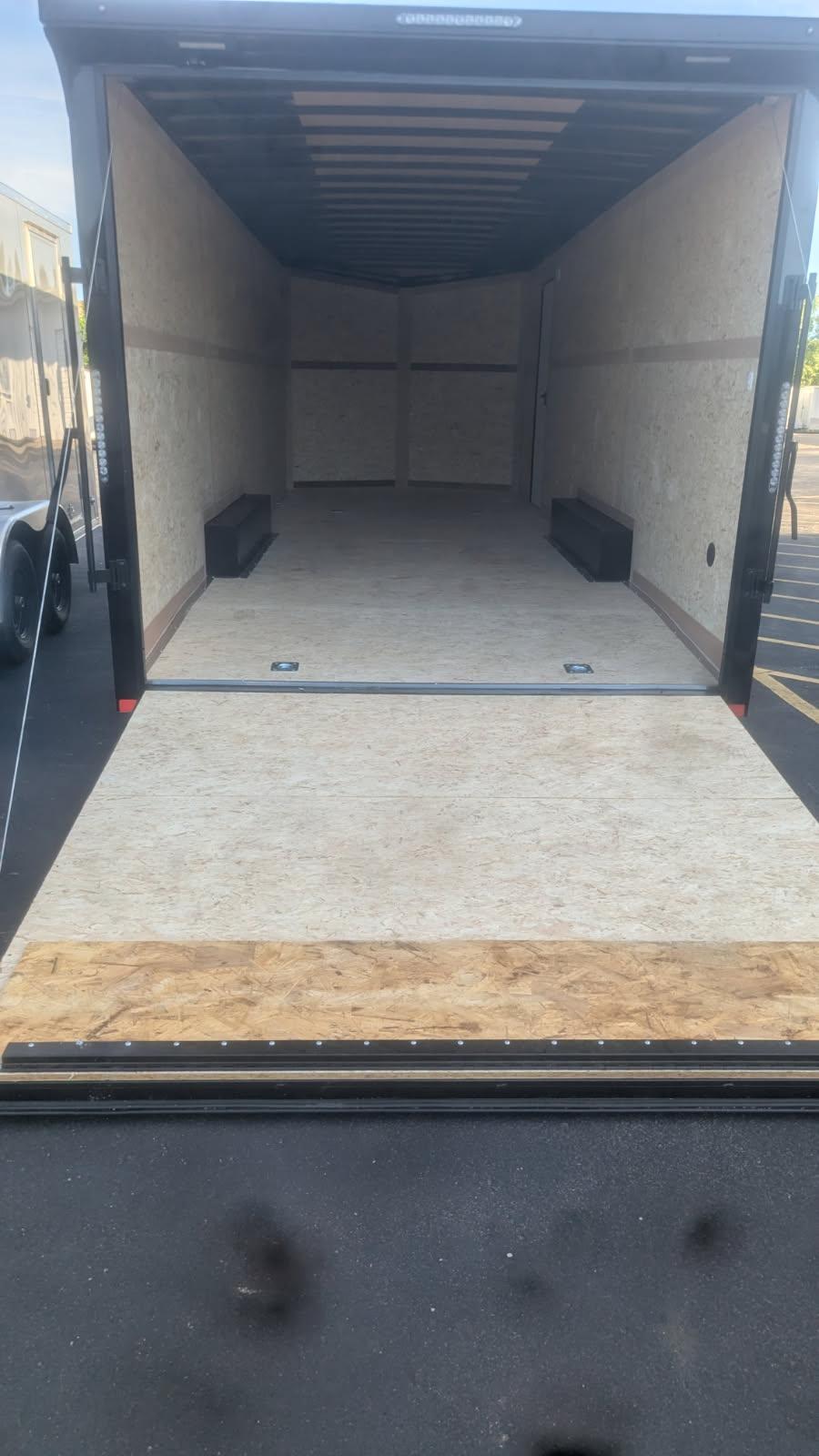 RDLX 85X24 TA RC ENCLOSED RAMP DOOR 10K BLK BLK OUT Image 0