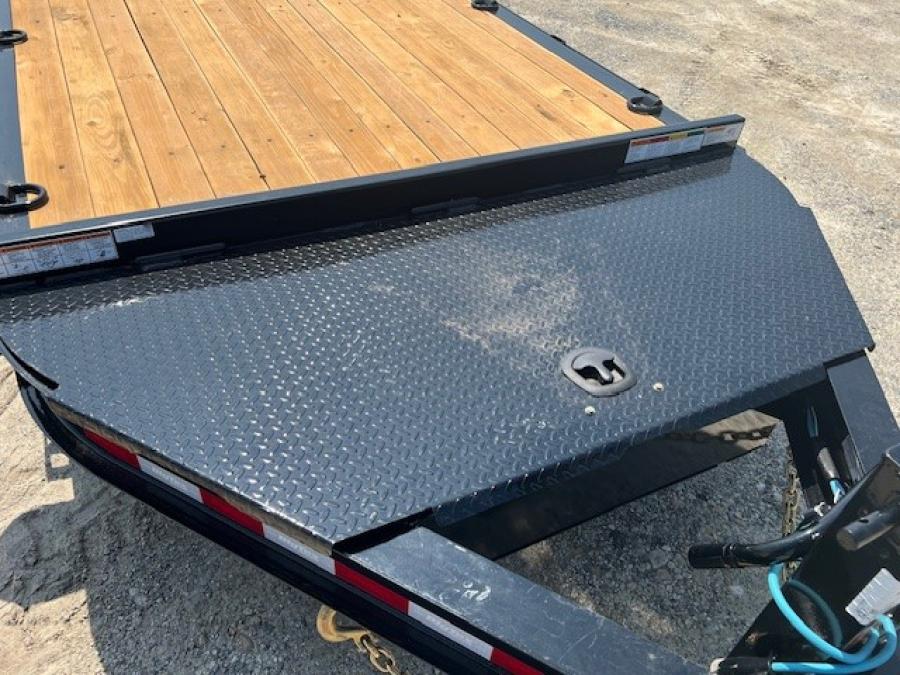 Big Tex 14EH, Equipment, 83″ x 20′, 15.4K, Dovetail, Mega Ramps, X-Series Image 3
