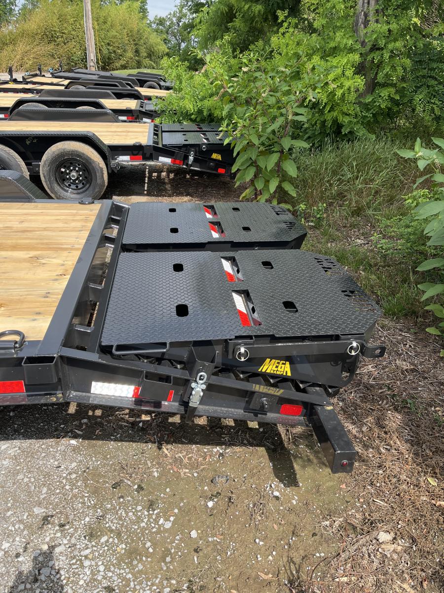 Big Tex 14EH, Equipment, 83" x 20', 15.4K, Dovetail, Mega Ramps, X-Series Image 2