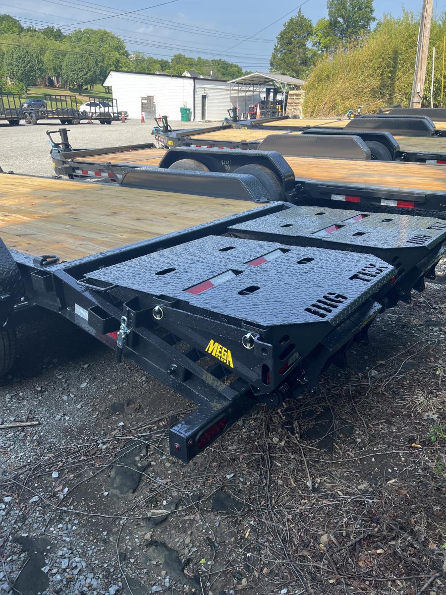 Big Tex 14EH, Equipment, 83" x 18', 15.4K, Dovetail, Mega Ramps, X-Series Image 2