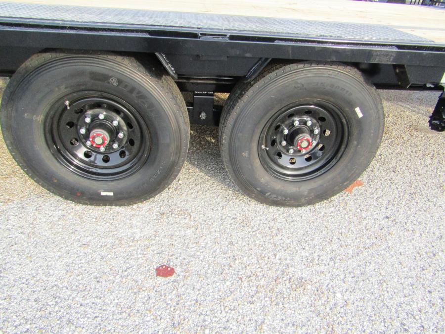 PJ LS, Gooseneck, 40' x 108", 17.5k, Dovetail, Ratchets w/ Slide Track Image 2