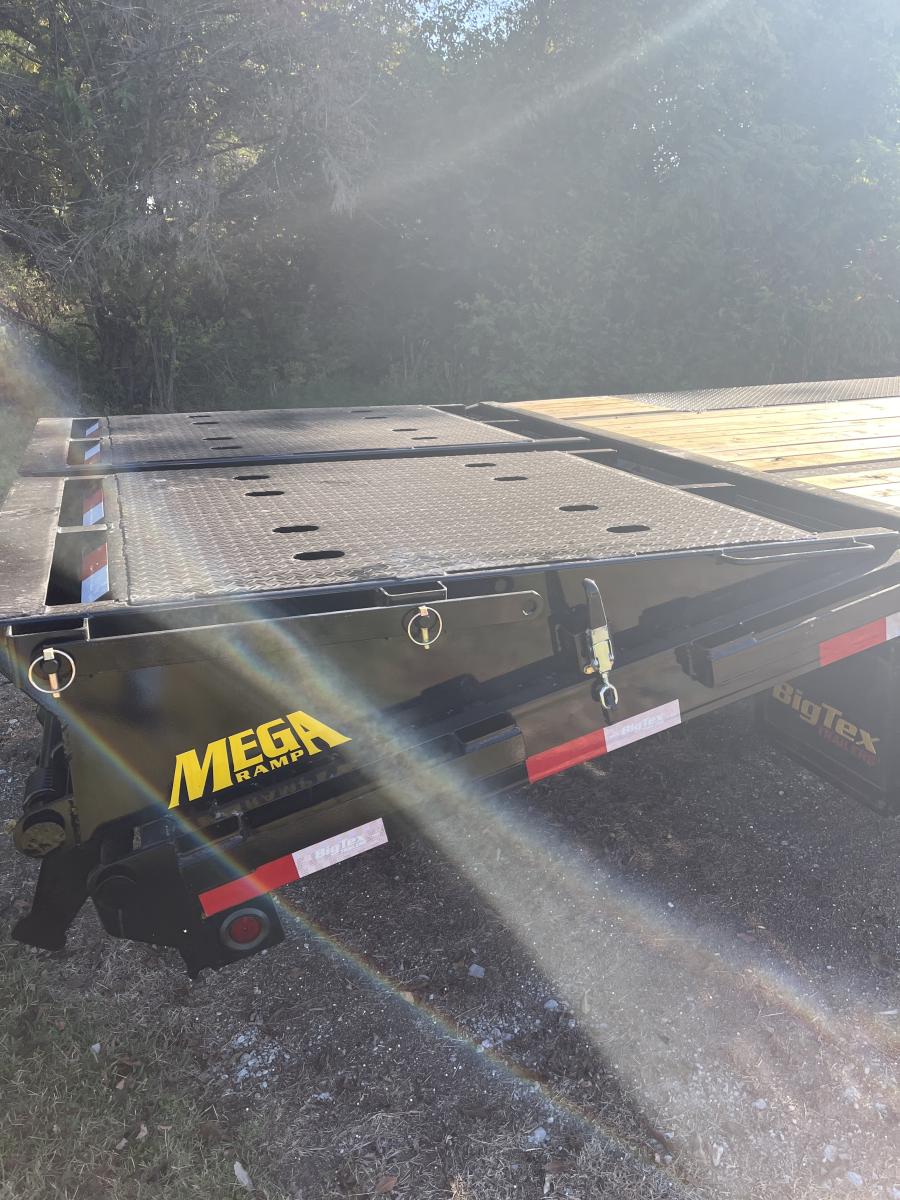 Big Tex 25PH, Pintle, 102″ x 25′, 25.9K, Dovetail, Mega Ramps Image 3