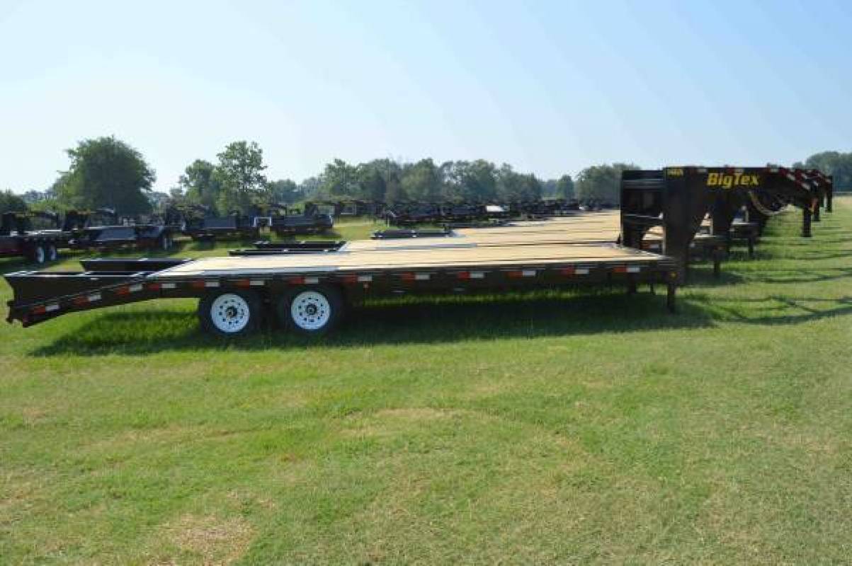 Big Tex Gooseneck with Mega Ramps