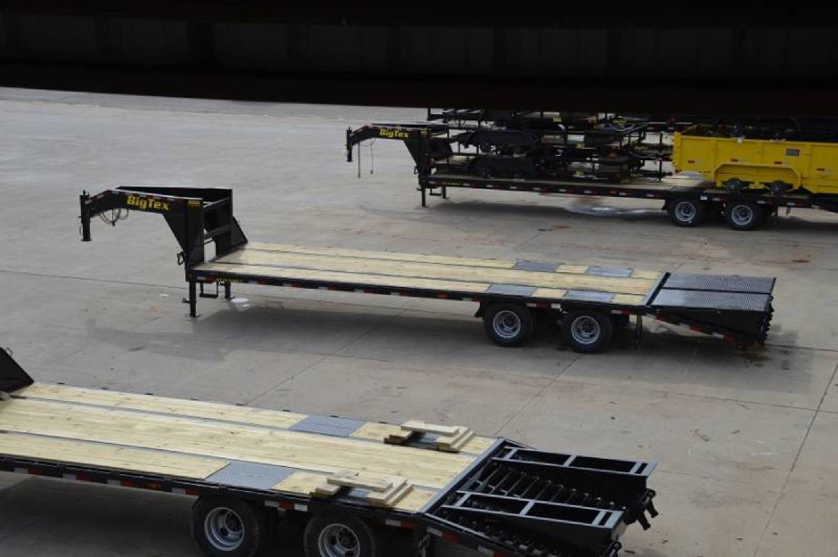 Big Tex 25'+5' Tandem Dual Axle Gooseneck w/Mega Ramps