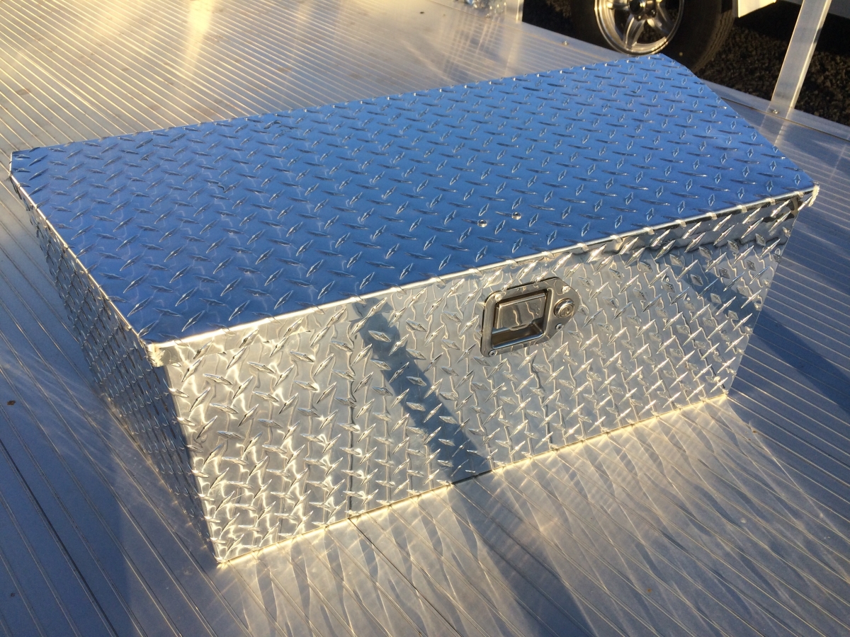 Aluminum Locking Diamond Plate Tongue Box